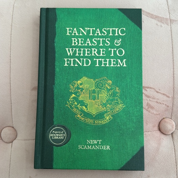 Hogwarts Library Boxed Set - Picture 8 of 16